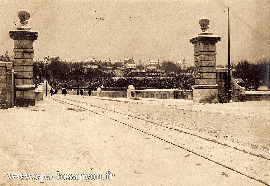 BESANÇON - Pont Canot - v. 1902